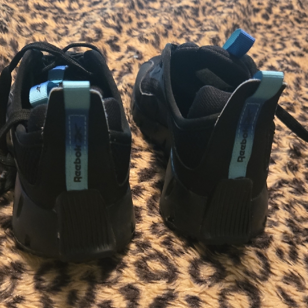 Reebok Size 2 - Picture 5 of 9